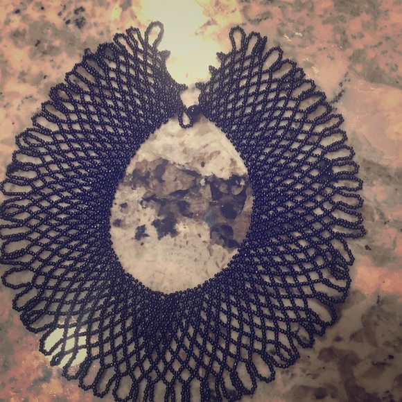 Beaded choker necklace - Picture 2 of 5